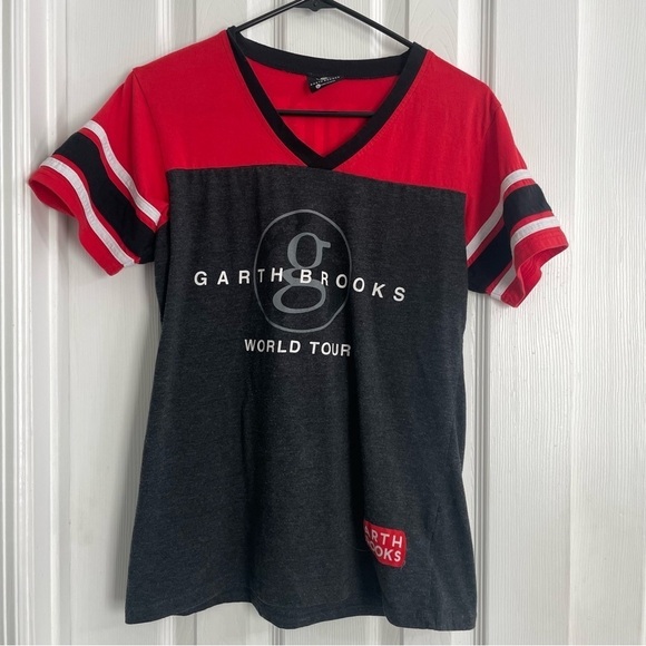 Garth Brooks World Tour Jersey Style T-shirt Concert Shirt Red Black | Large - Picture 1 of 5